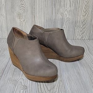 Dr. Scholl's Harlow Taupe Wedge Ankle Boots, Women's 9W